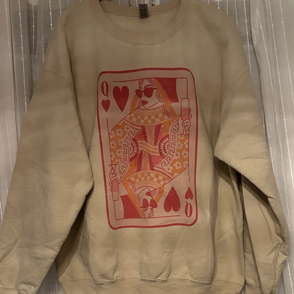 Gildan Heavy Blend Cream Sweatshirt